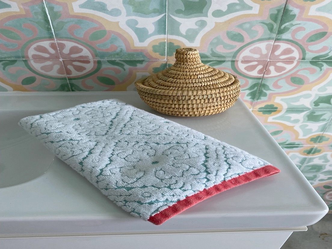 Natural Hand-Woven Tagine Basket | Artisan Straw and Wool Basket