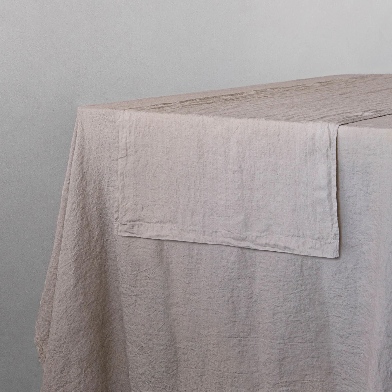 Linen-Table Runner Basix Linen